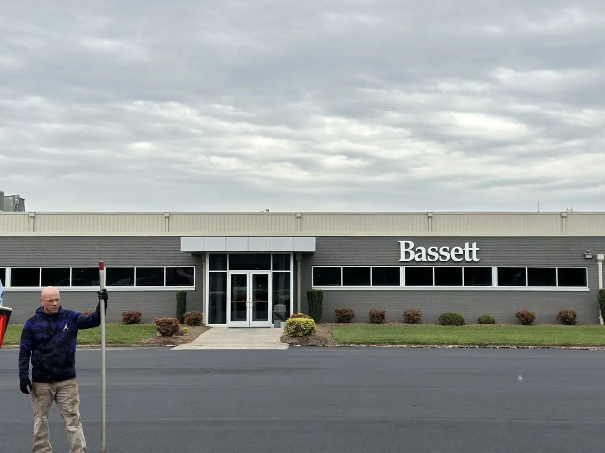 StrawHat Paving job photo β commercial building lot